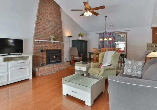 House for sale - 200 Rue des Oliviers, Saint-Jean-sur-Richelieu, J2Y 1E1