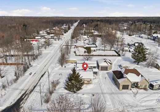 Maison à vendre - 2100 Ch. Tourville, St-Nicephore, J2A 3Y1