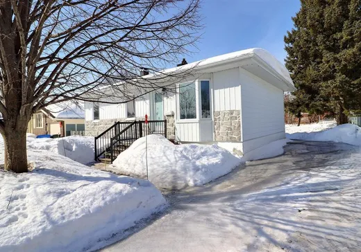 Bungalow à vendre - 4679 Rue des Roses, Ville de Québec, G1G1P4