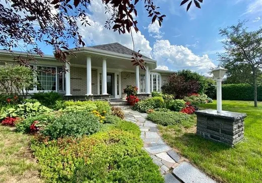 House for sale - 250 Rue Notre-Dame, St-Cyrille-De-Wendover, J0C 1A0