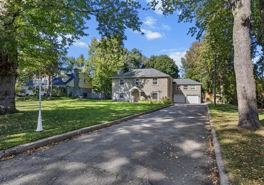 Maison à étages à vendre - 207 Rue Calais, Baie-d'Urfé, H9X2L6