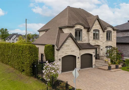 Maison à vendre - 1224 Av. des Géraniums, Laval (Laval-Ouest), H7Y 2H6