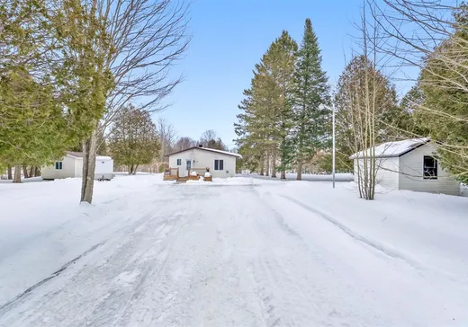 Bungalow à vendre - 10 Rue du Domaine-Crochetière, Daveluyville, G0Z1C0