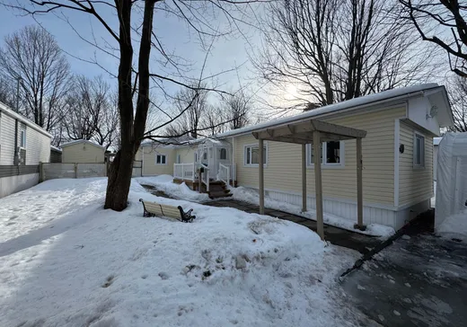 Two or more stories for sale - 26 Rue des Lilas, Granby, J2H2C1