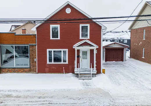 Maison à étages à vendre - 322 Rue Dufferin, Salaberry-de-Valleyfield, J6S1Z9