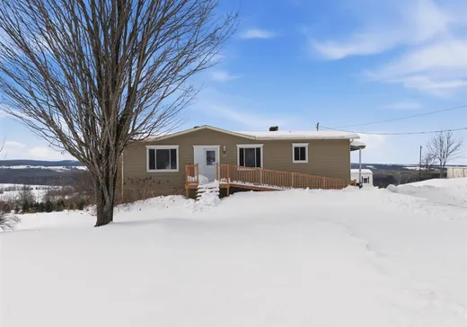 Bungalow for sale - 139 Boul. Fortier, Saint-Isidore-de-Clifton, J0B2X0