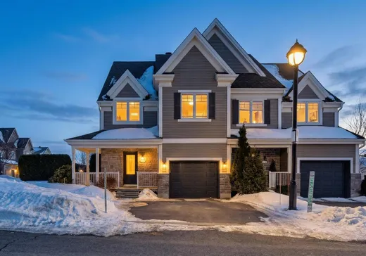 Two or more stories for sale - 432 Rue des Démarieurs, Mont-Saint-Hilaire, J3H0H2