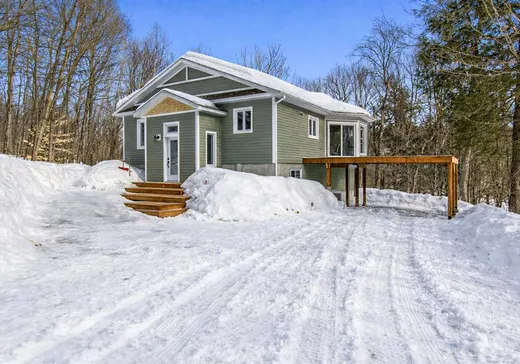 Bungalow for sale - 102 Rue du Sahara, Gore, J0V1K0