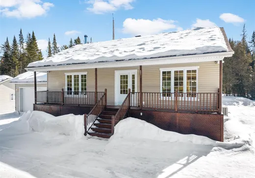 Bungalow à vendre - 1708 Route 323 N., St-Remi-D'Amherst, J0T2L0