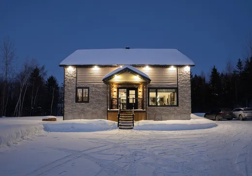 House for sale - 319 Ch. des Quatre-Fourches, Mont-Laurier, J0W 1H0