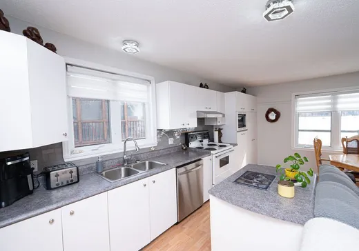 House for sale - 23 Av. du Lac, Barraute, J0Y 1A0