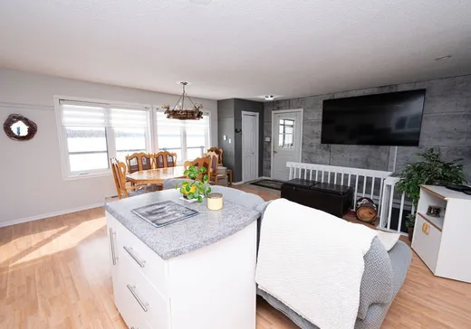 House for sale - 23 Av. du Lac, Barraute, J0Y 1A0