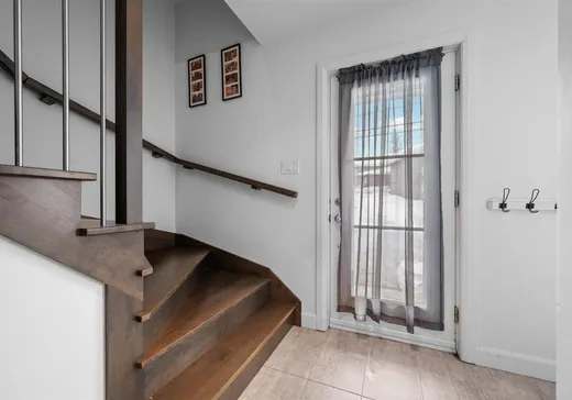 House for sale - 5 Rue des Alpes, Sainte-Brigitte-de-Laval, G0A 3K0