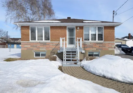 Maison à vendre - 40 Rue Gordon, Salaberry-de-Valleyfield, J6S 4V7