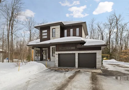 Maison à étages à vendre - 283 Rue des Grands-Pics, Saint-Colomban, J5K0H7