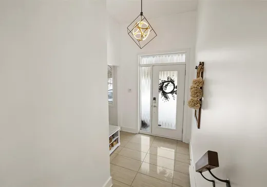 Maison à vendre - 283 Rue des Grands-Pics, Saint-Colomban, J5K 0H7