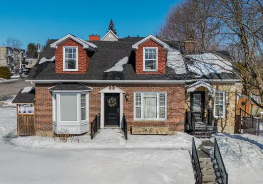 Maison à étages à vendre - 43 Rue Édouard O., Magog, J1X1H6