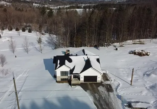 Maison à vendre - 105 Rue des Pommiers, Dixville, J0B 1P0