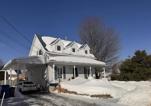 Maison à vendre - 1361 Boul. Maisonneuve, Saint-Jérôme, J5L 1Y6