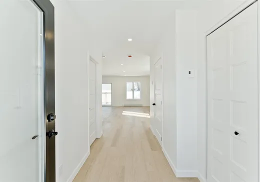 Maison à vendre - 411 Rue Mercier, Val-des-Monts, J8N 4K1