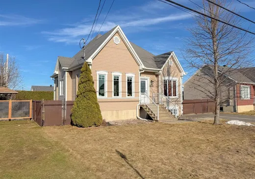 House for sale - 2490 Rue de la Commune, Drummondville, J2B 0A9