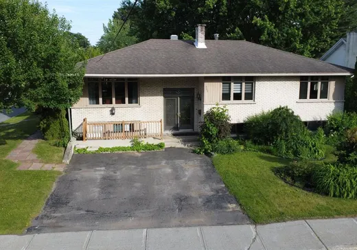 House for sale - 565 Boul. des Chutes, Drummondville, J2B 4G7
