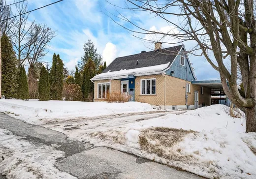 Maison à étages à vendre - 1067 Rue Ste-Thérèse, Sherbrooke, J1K2V3