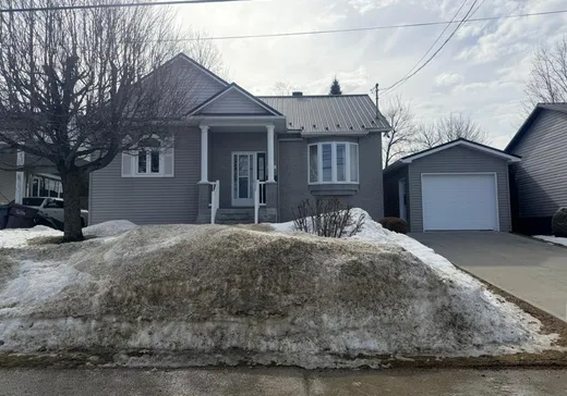 Bungalow à vendre - 4692 Rue Yamaska, Sherbrooke, J1L2J5