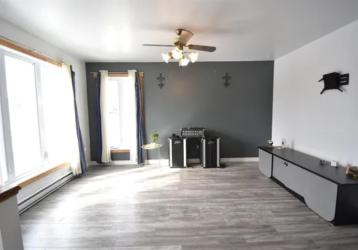 Maison à vendre - 604 Rue Principale, Lac-Drolet, G0Y 1C0