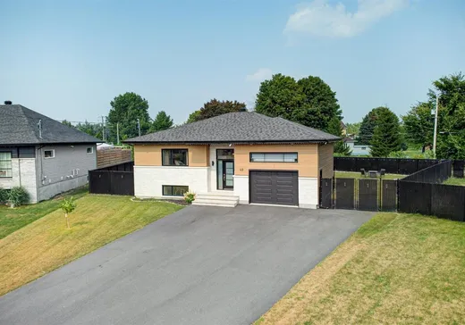 Bungalow for sale - 49 Rue des Sarcelles, Saint-Stanislas-de-Kostka, J0S1W0