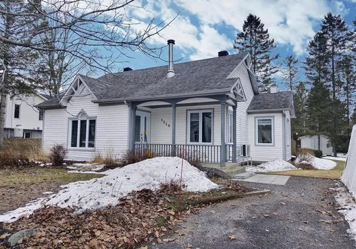 Bungalow à vendre - 1320 77e Rue, Montréal (Centreville), G5Y5C2