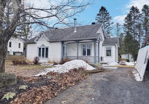 Maison à vendre - 1320 77e Rue, Montréal (Centreville), G5Y 5C2