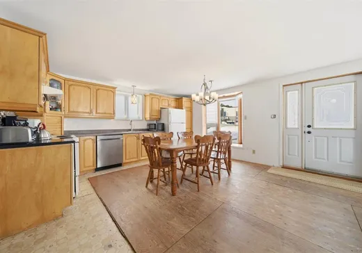 Maison à vendre - 548 Route 220, Magog, J0E 1H0