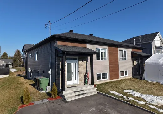 Maison à vendre - 62 Rue Gisèle-Trudeau, Sherbrooke, J1C 0G1