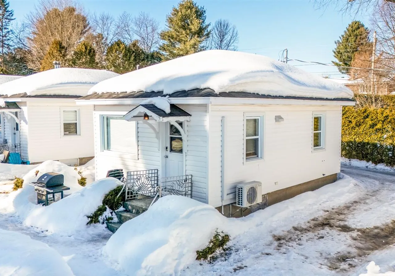 207 Av. des Scouts — photo 1