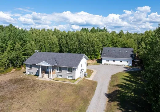 Bungalow for sale - 54 Rue France, Mansfield-et-Pontefract, J0X1R0