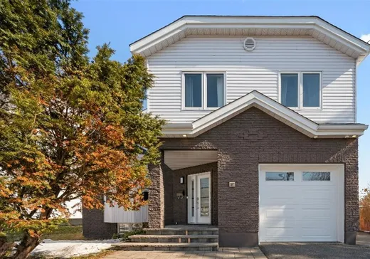 Maison à étages à vendre - 83 Rue Principale, Boisbriand, J7G1R1