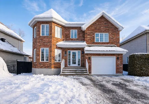 Two or more stories for sale - 267 Rue de la Tourbière, Sainte-Marthe-sur-le-Lac, J0N1P0