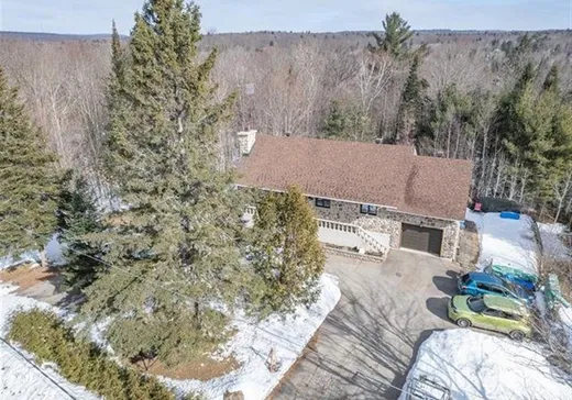 House for sale - 30 Ch. du Bonheur, Saint-Sauveur, J0R 1A0