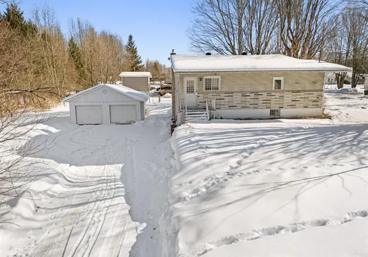 House for sale - 1 Rue St-Joseph, Windsor, J1S 2E6