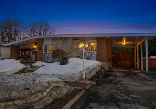 Two or more stories for sale - 19 Av. Hamford, Lachute, J8H3N3