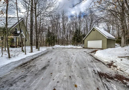 House for sale - 9 Rue Bell, St-Hippolyte, J8A 1B7