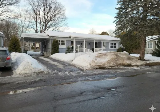 Maison à vendre - 593 Rue du Palais, Saint-Jérôme, J7Z 1Y8