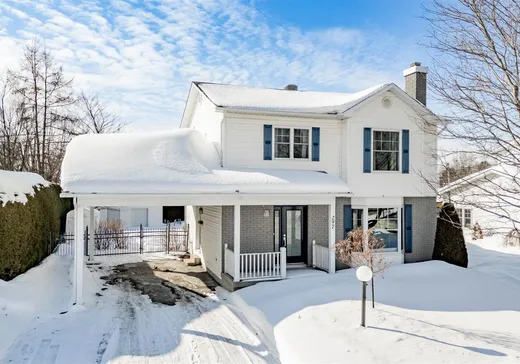 Two or more stories for sale - 297 Rue des Saphirs, Sherbrooke, J1G5C5