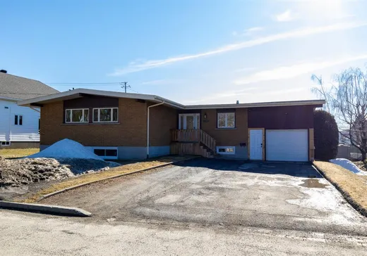 Bungalow à vendre - 1370 Rue Didace, Magog, J1X2R2