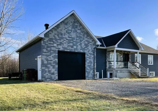 Bungalow à vendre - 130 Rue Reid, Drummondville, J2B8S2