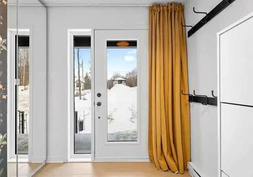 Maison à vendre - 5 Rue du Versant, St-Hippolyte, J8A 0N2