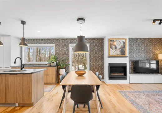 Maison à vendre - 5 Rue du Versant, St-Hippolyte, J8A 0N2