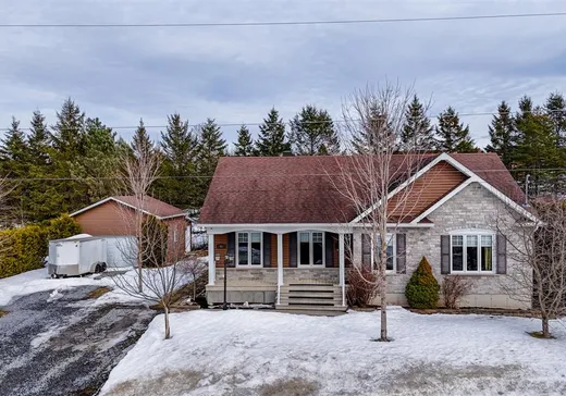 Bungalow à vendre - 51 Rue Selena, East Angus, J0B1R0