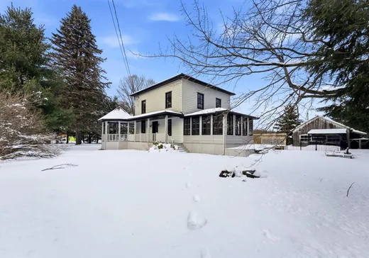 Two or more stories for sale - 540 Rue Principale, Saint-Roch-de-Richelieu, J0L2M0